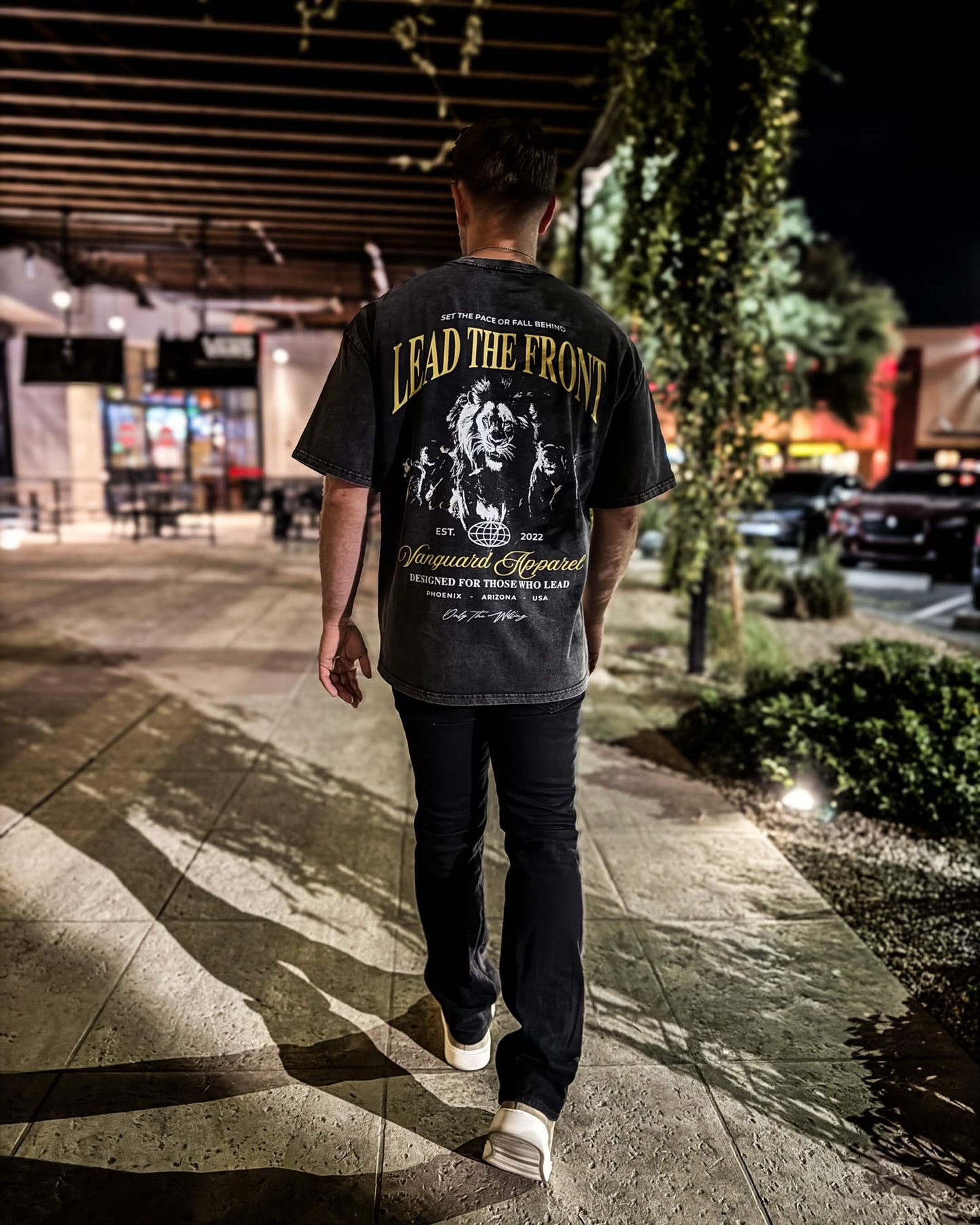 LEAD THE FRONT OVERSIZED TEE