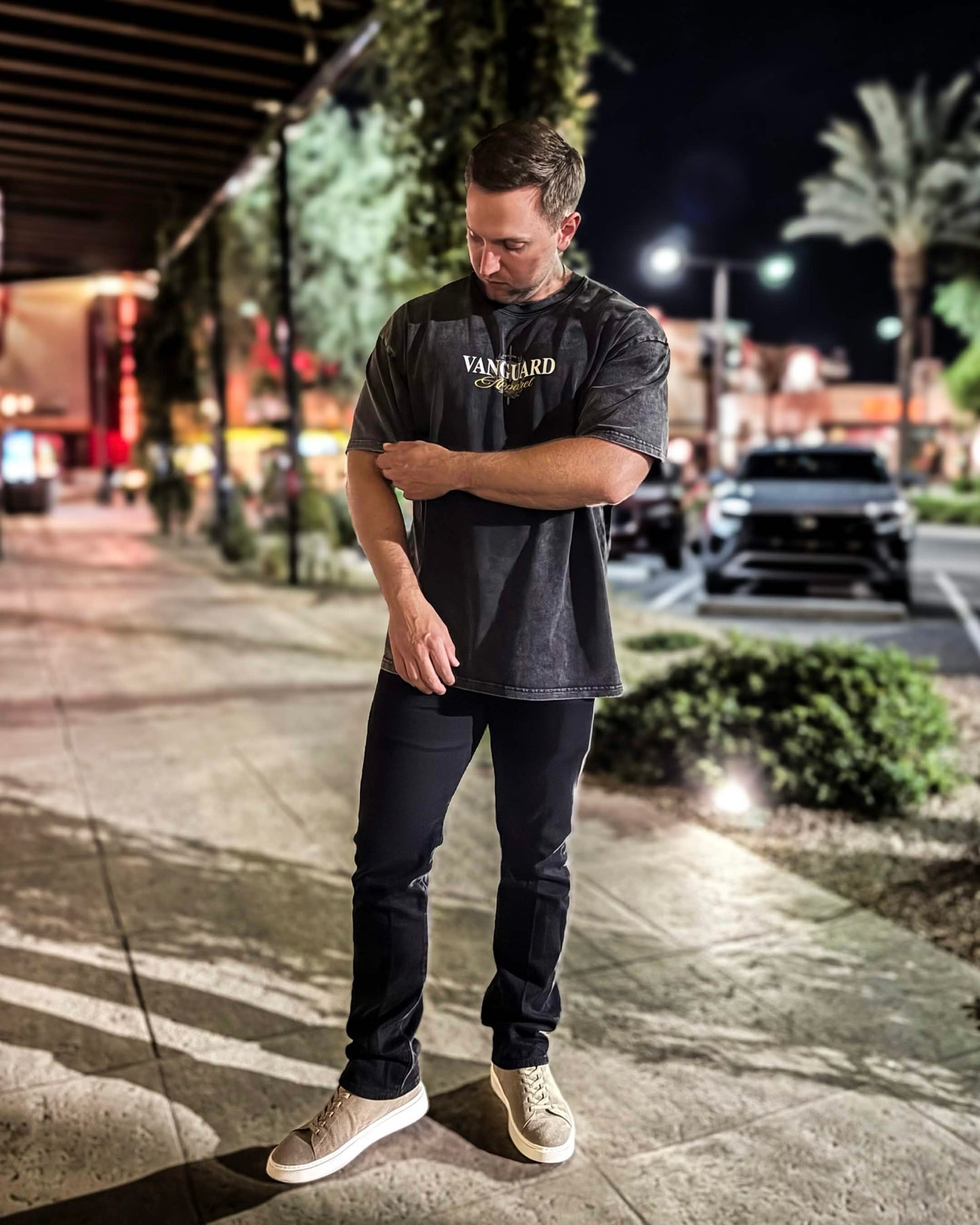 LEAD THE FRONT OVERSIZED TEE