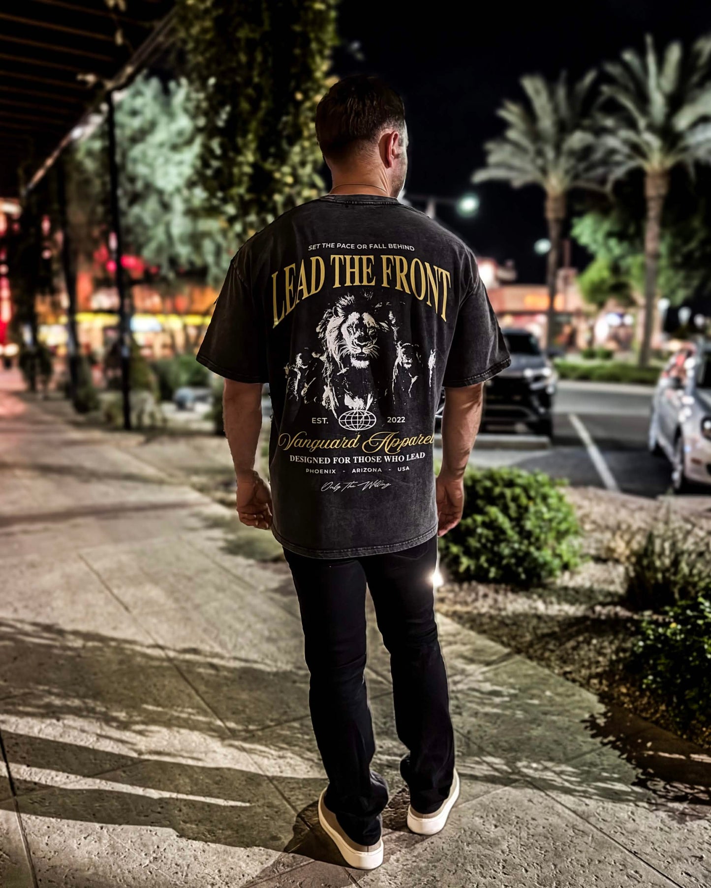 LEAD THE FRONT OVERSIZED TEE